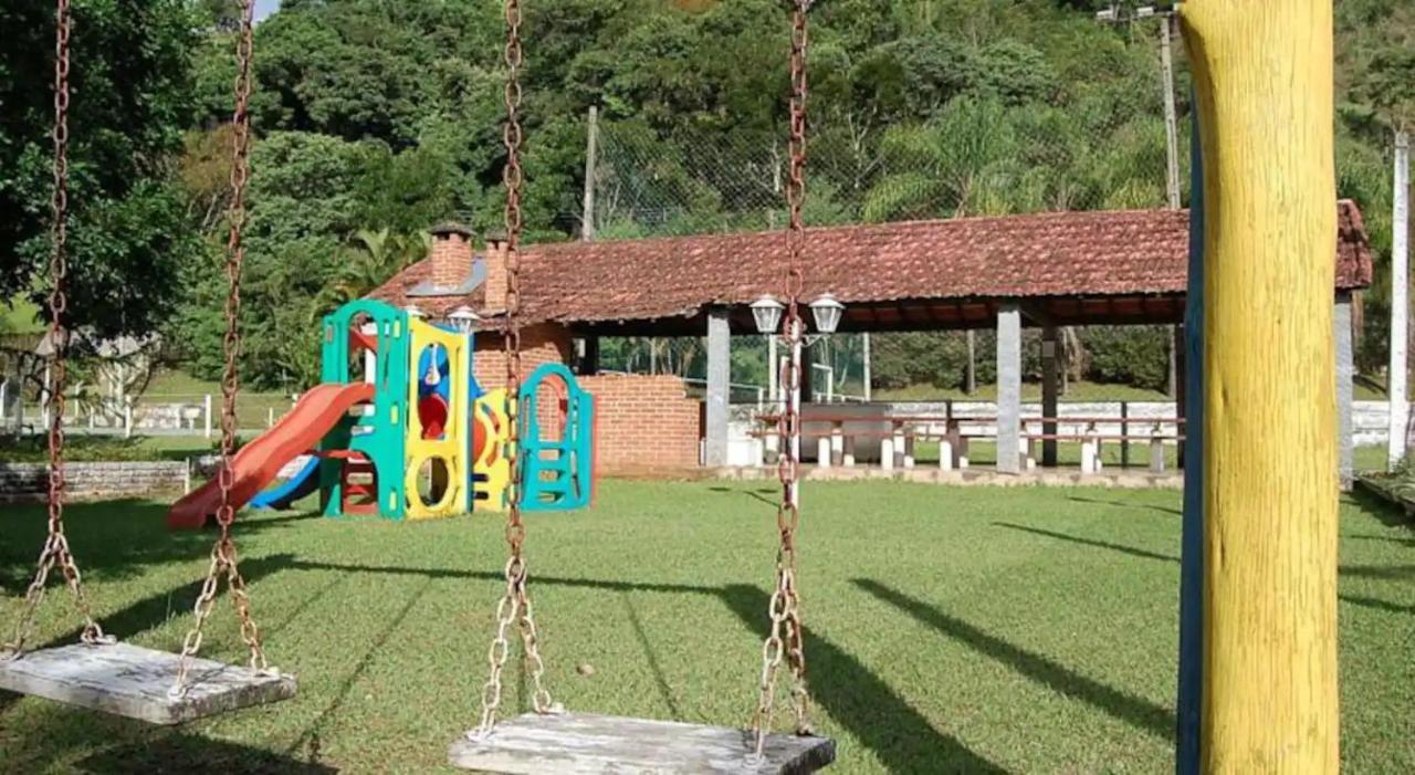 Agradavel Flat - Cavalinho Branco - Aguas De Lindoia Appartement Buitenkant foto